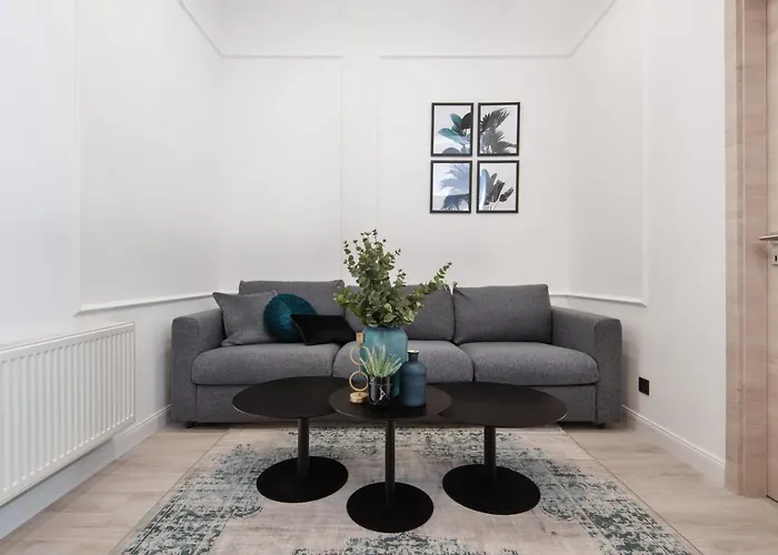 Holló 3 Bedroom Downtown Apartment