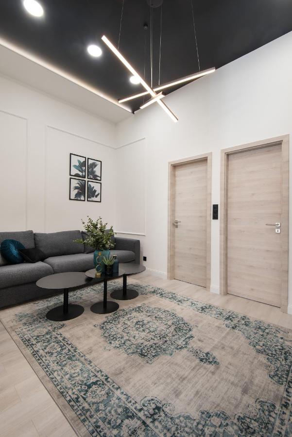 Hollo 3 Bedroom Downtown Appartement *