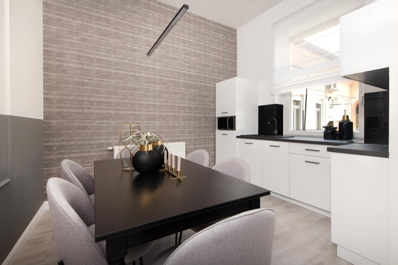 Appartement Hollo 3 Bedroom Downtown